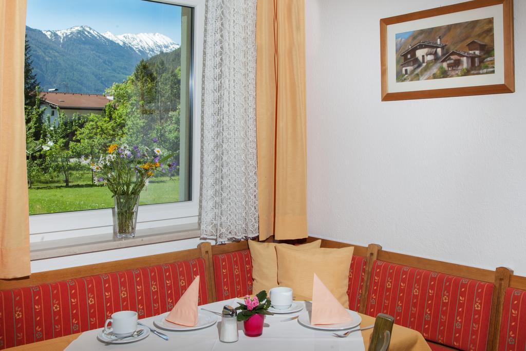 Gastehaus Frischhut Hotel Nassereith Eksteriør billede